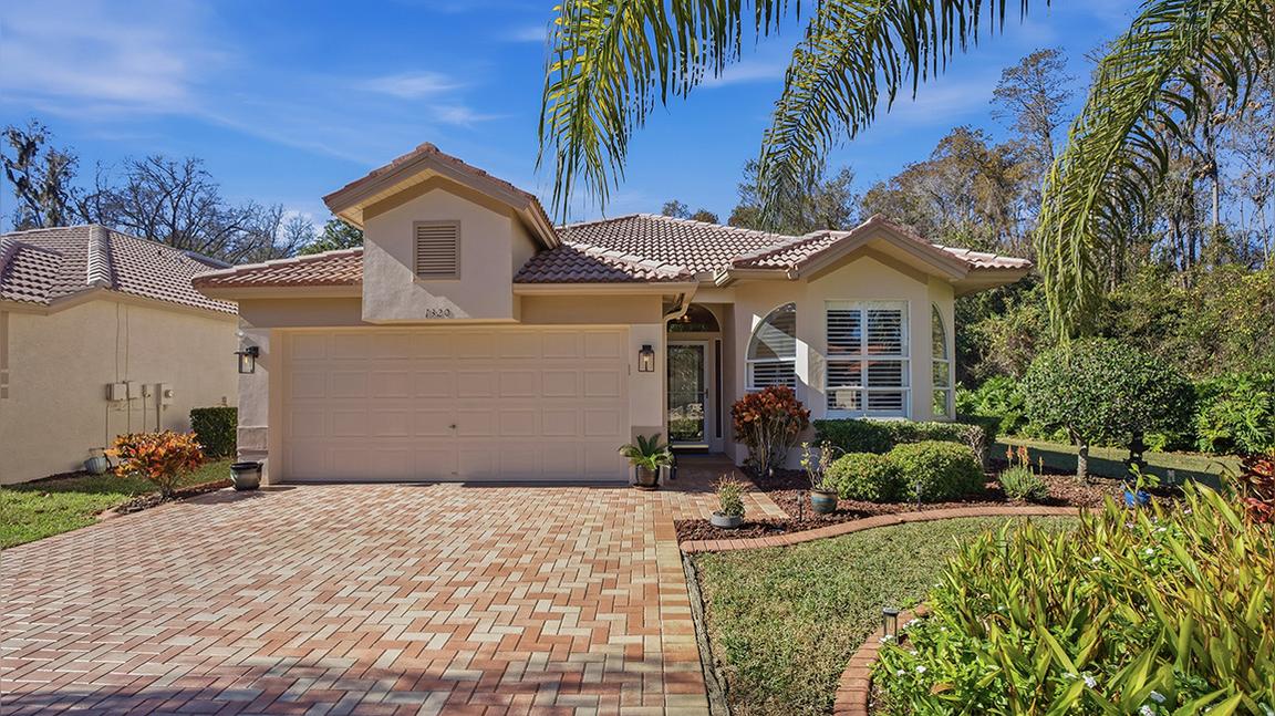 1320 Lindenwood Dr, Tarpon Springs, FL 34688