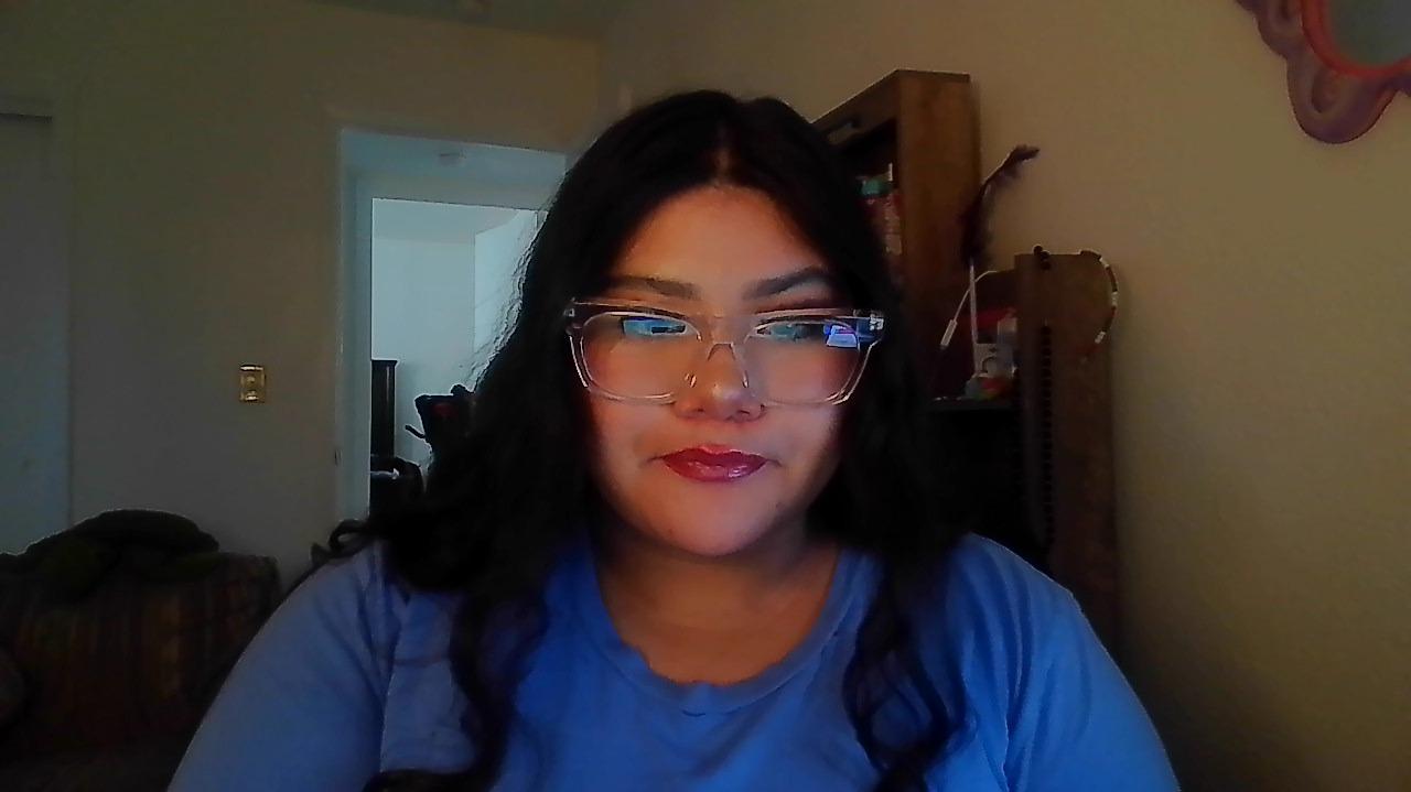 Briefly introduce yourself and explain what led you to apply for the Golden Apple Scholars Program.