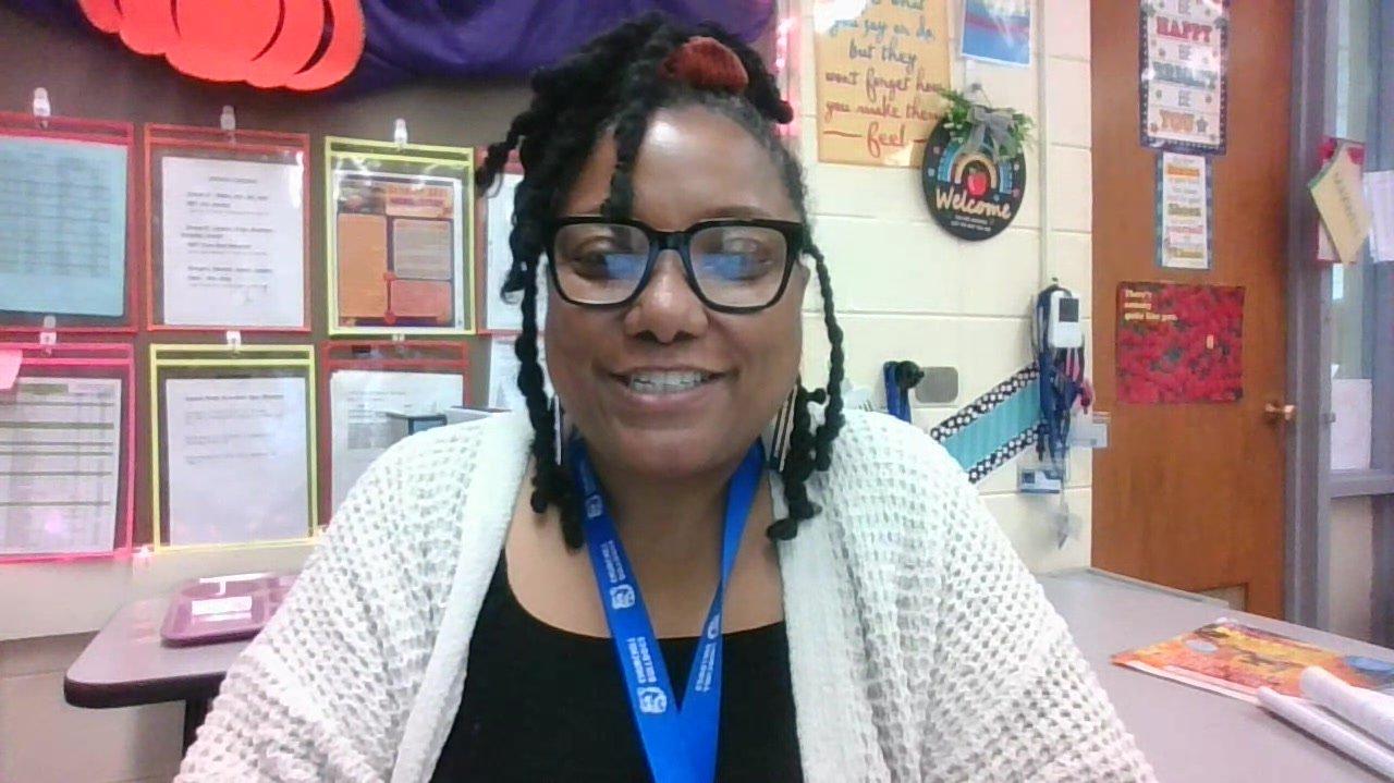 Please briefly introduce yourself (name, where you live, whether you are a college senior or career-changer).