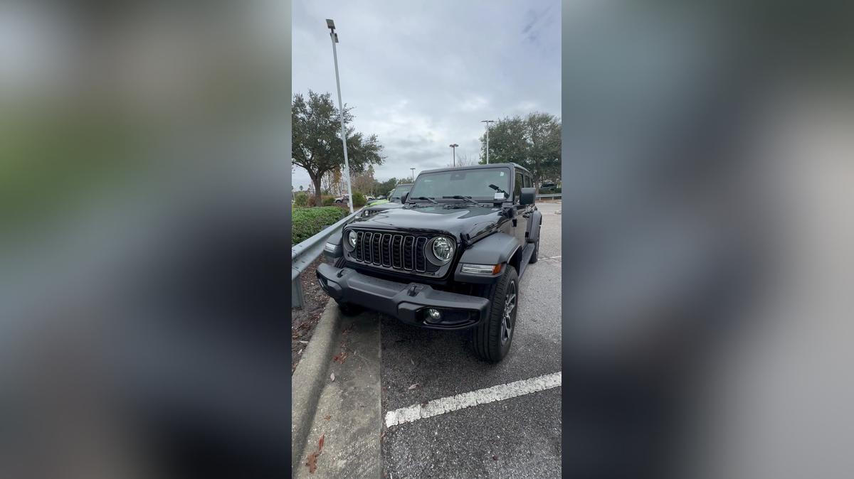 Amber's video 2025 Wrangler Hybrid by Carla @ Airport CDJR