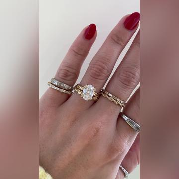 Vesa-2.5ctOval-14kYellow-Koi