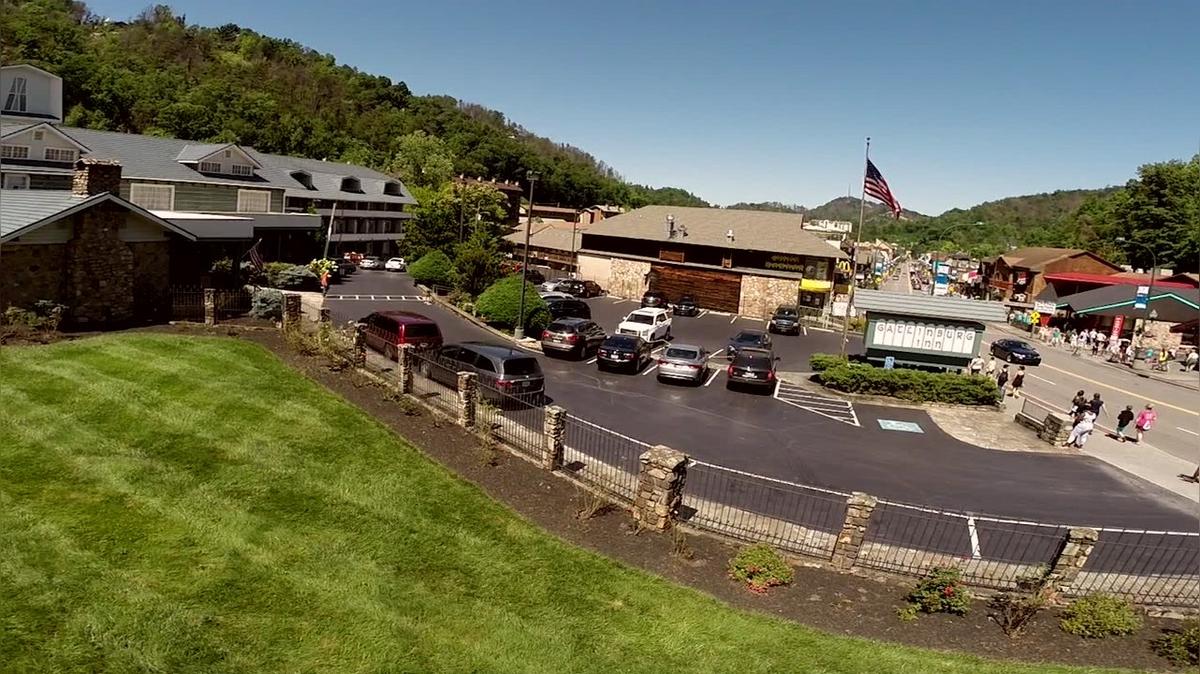 Gatlinburg Inn promo :30