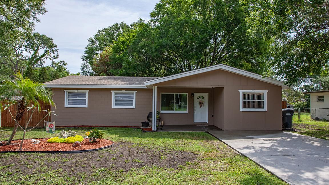 2425 Teri St., Auburndale, FL 33823
