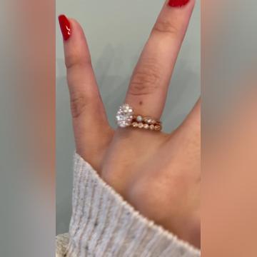 LauraOvalEsmeRose.mp4