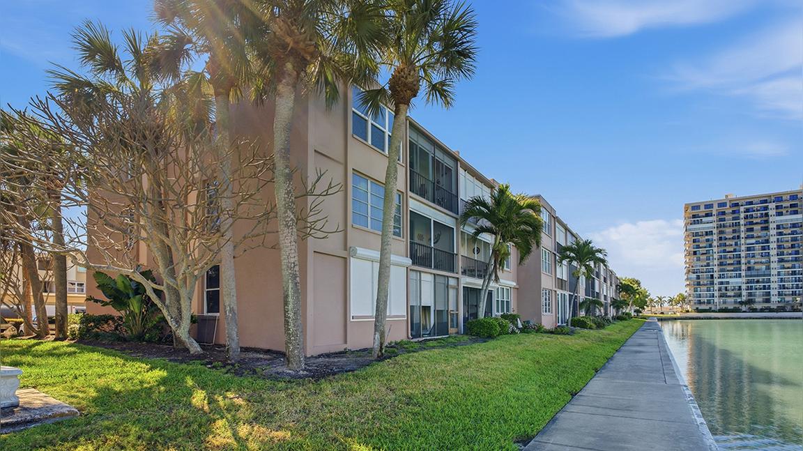 7540 Bay Island Dr S, #251, Saint Petersburg, FL 33707