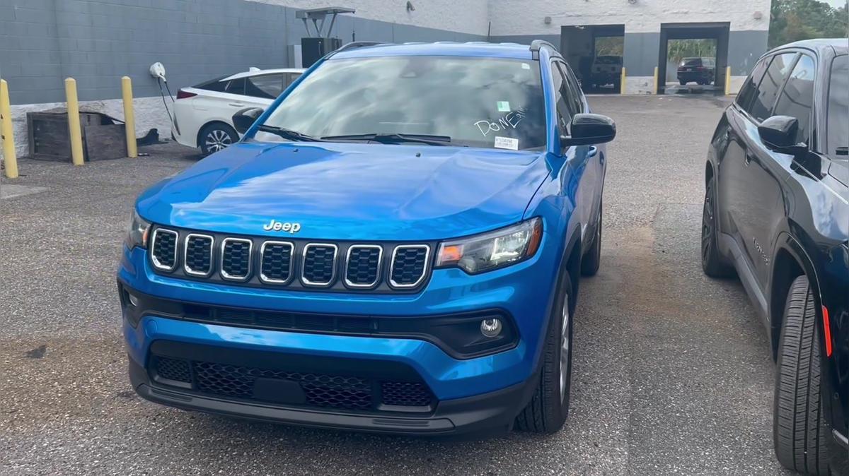 Stephanie&#39;s Jeep Compass - By Nik