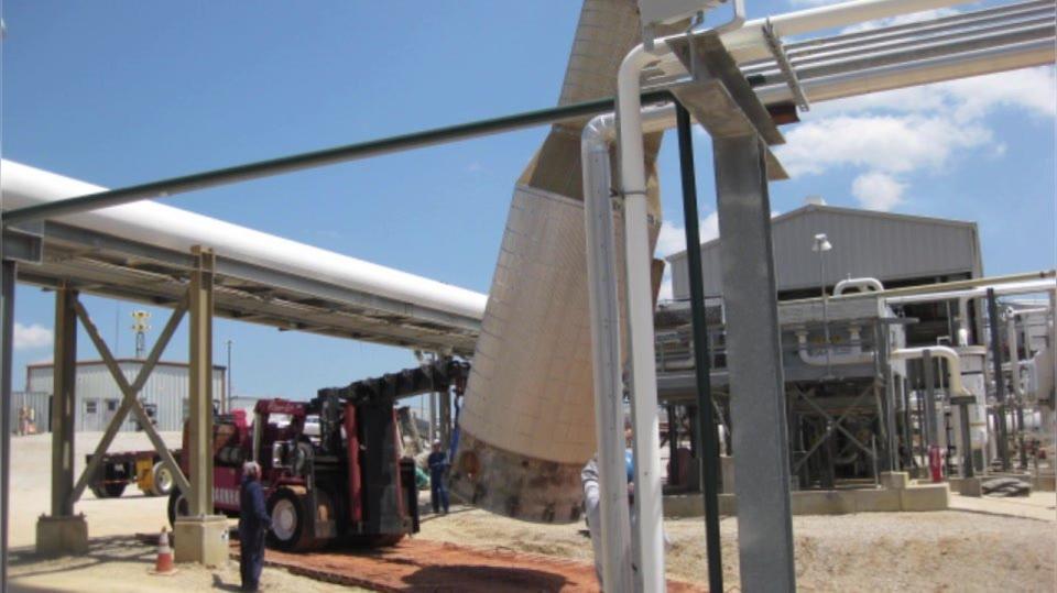 Refining Stabilizer Vessel Remove and Replace