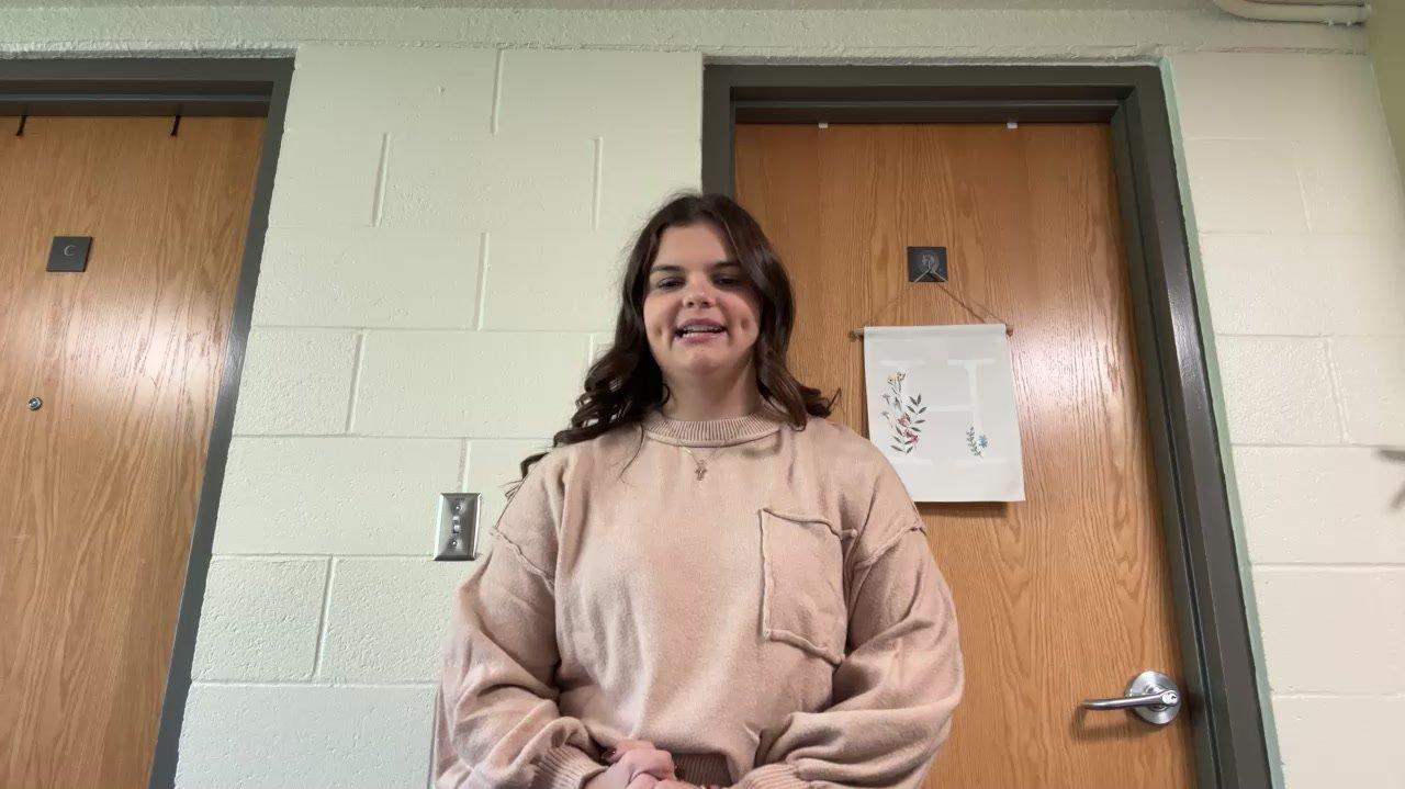 Briefly introduce yourself and explain what led you to apply for the Golden Apple Scholars Program.