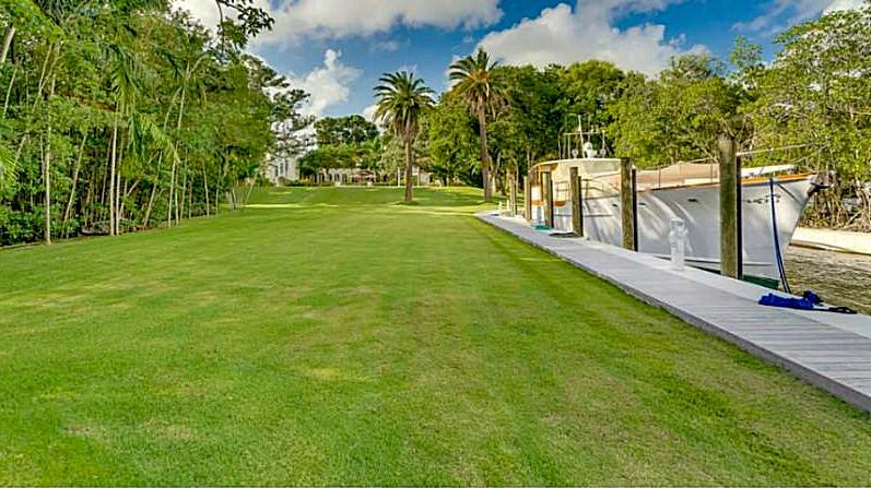 Estate in Miami next to the Iconic Downtown Coconut Grove