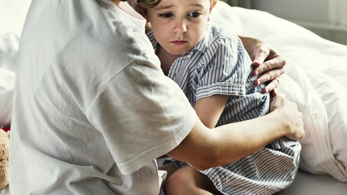 6 Tipps, die Kinder nach einem Alptraum beruhigen