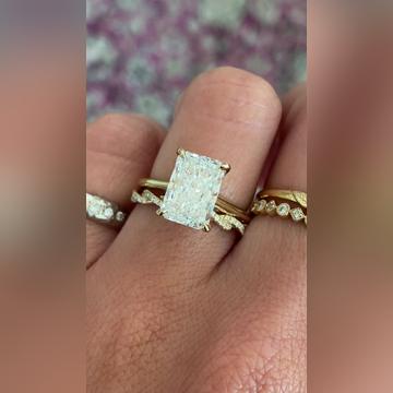 Kendall3ctRadiantLovelaceYellow