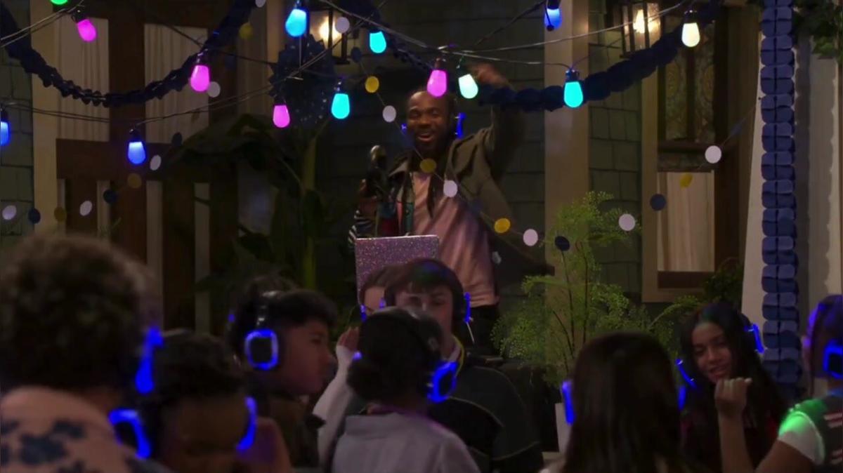 Govee The Neighborhood S7 E19