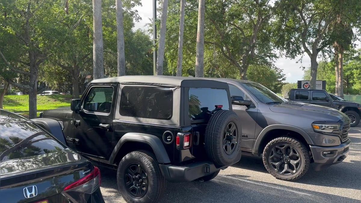 2025 WRANGLER SOFT TOP /// 786-294-1606