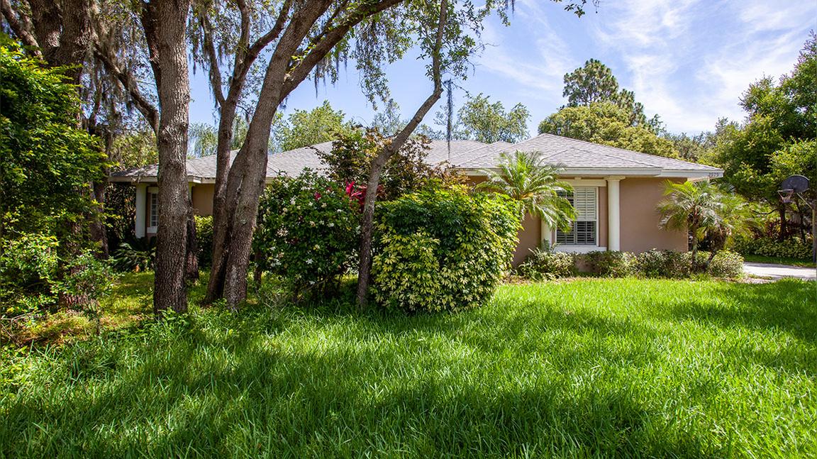 2979 Chickasaw Dr., Haines City, FL 33844