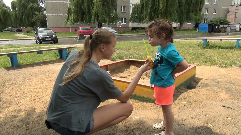Video blog about Belarus family life