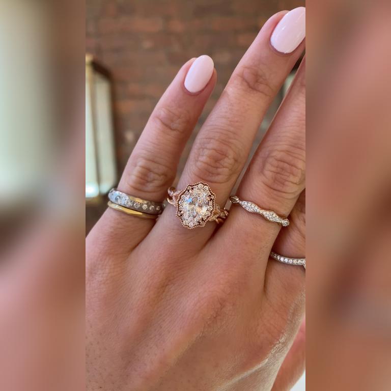 Serafina1.5ctOvalLovelaceRose