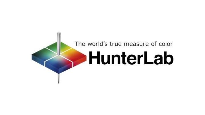 How do you improve liquid color measurement accuracy?