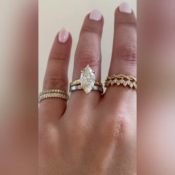 Meadow-3ctMarquise-18kYellow-Ivory
