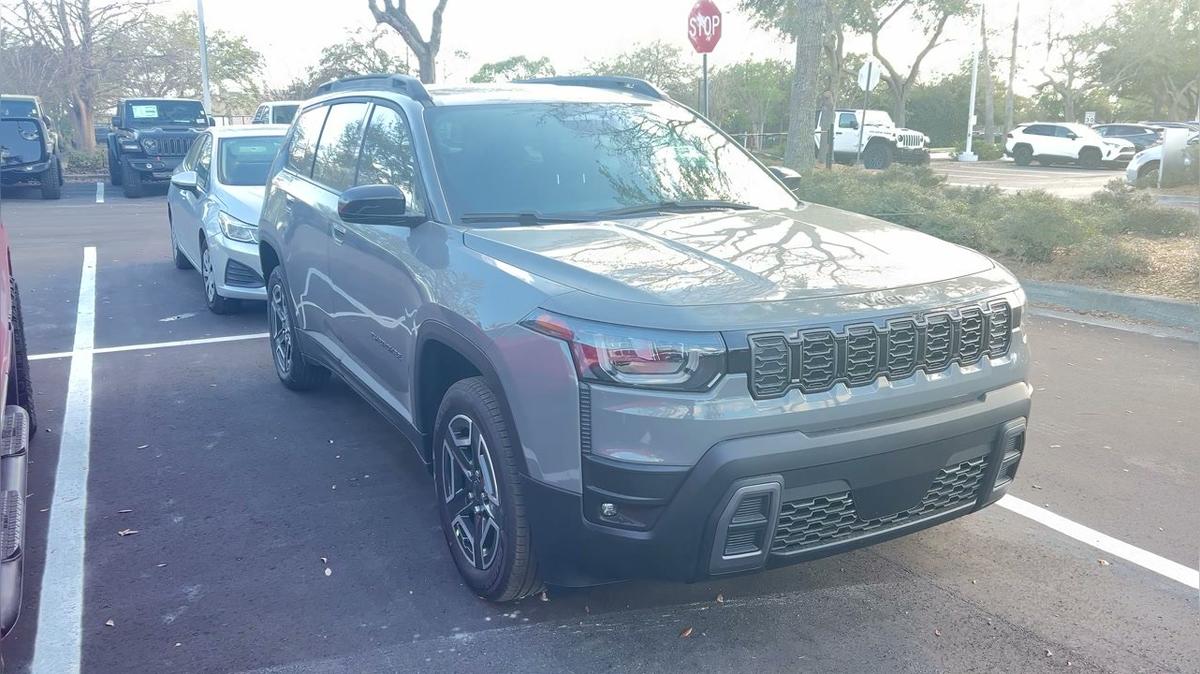 Ari's Cherokee Laredo video by Walter / Airport CDJ 407-541-6200