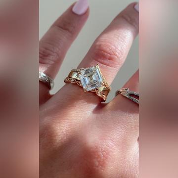 Malone-2.75ctAsscher-14kYellow-Luisa-Kia