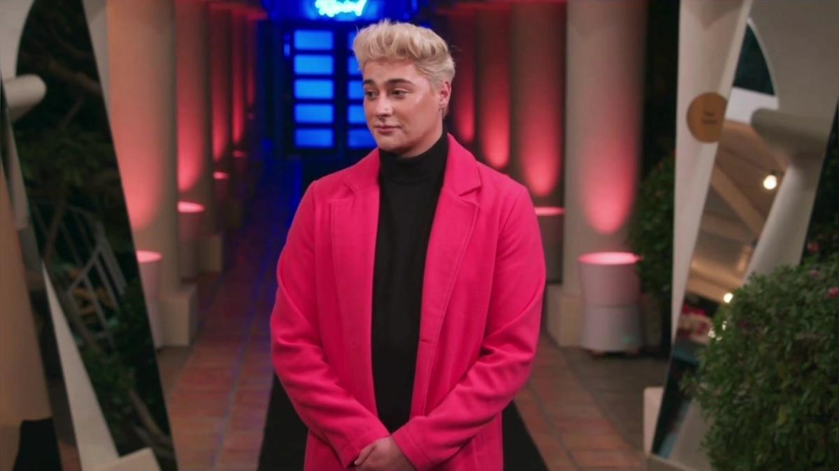 Govee_Plastic Surgery Rewind_S1 E6