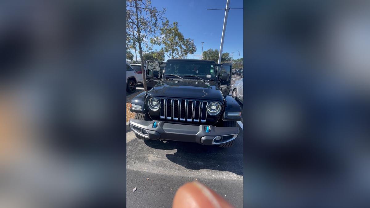 Chris Jeep Sahara by OB @ AirportCDJ 4078837893