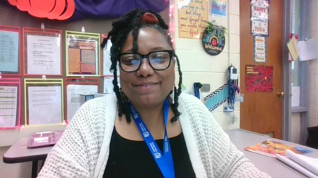 Please briefly introduce yourself (name, where you live, whether you are a college senior or career-changer).