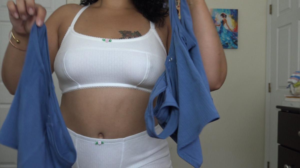 Quick Teaser Clothing Try On