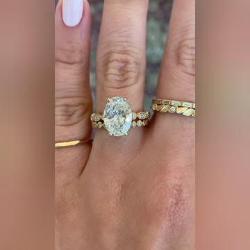 Cecily2.9ctOvalGlendaYellow