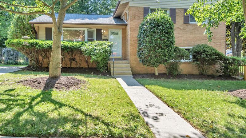 1006 Caddington Avenue, Silver Spring, MD 20901