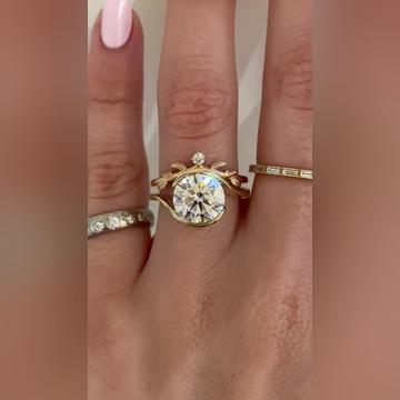 Salome-Round-Adelixa