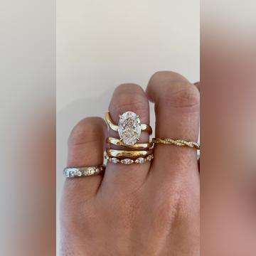 Remi-3.5ctOval-Enya