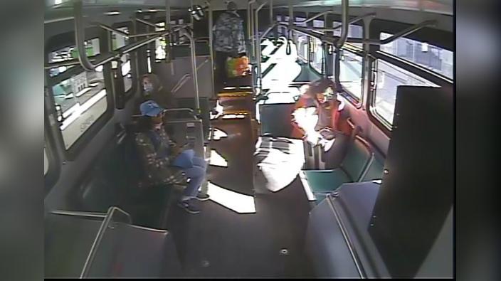 Nate bus 956_Start_2025-03-19_102831_End_2025-03-19_103602.DXHDCaddy_ch01
