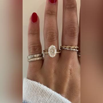 Angel-3ctOval-14kYellow-Helena