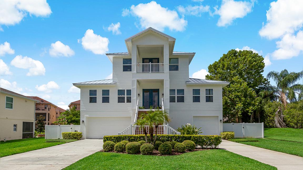 1519 Riverside Dr., Tarpon Springs, FL 34689