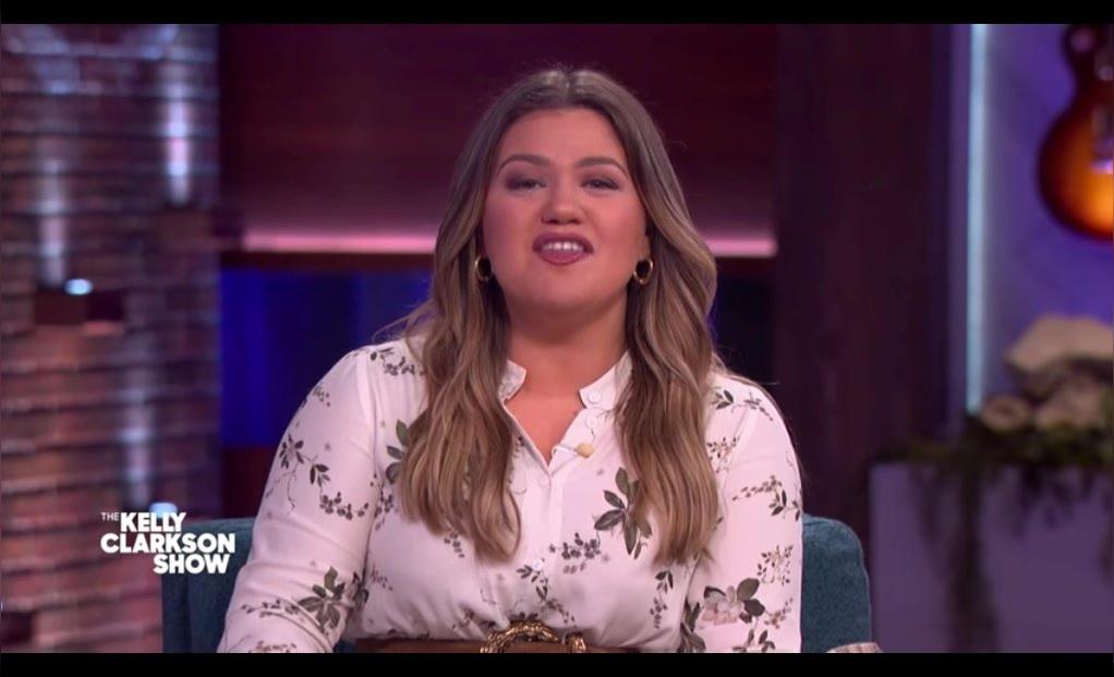 Kelly Clarkson Overachiever Winner Announced