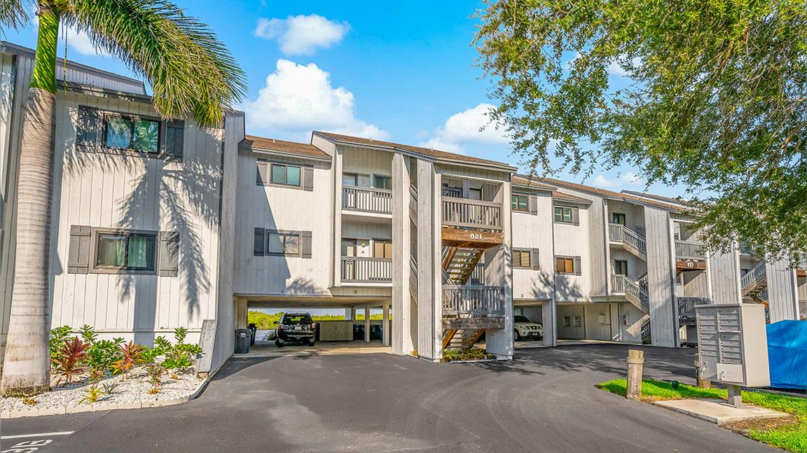 821 Bahia del Sol Drive, Unit D, Ruskin FL