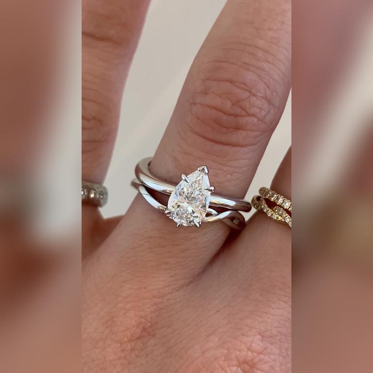 Dionne-1ctPear-18kWhiteGold-Poppy