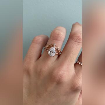 Isabella1.50ctPearAdelixaRose.mp4
