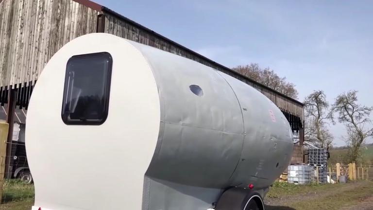 Hobby Heimwerker baut Camper aus Turbine