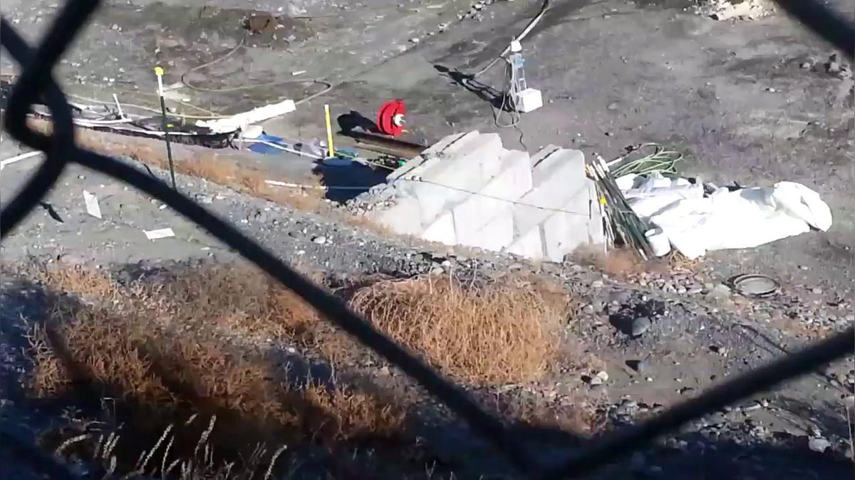 AL-50D Removing radioactive dirt