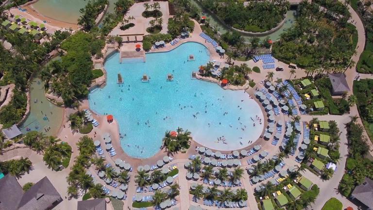 Todesfalle Hotelpool: Wo Eltern besonders kritisch hinschauen sollten
