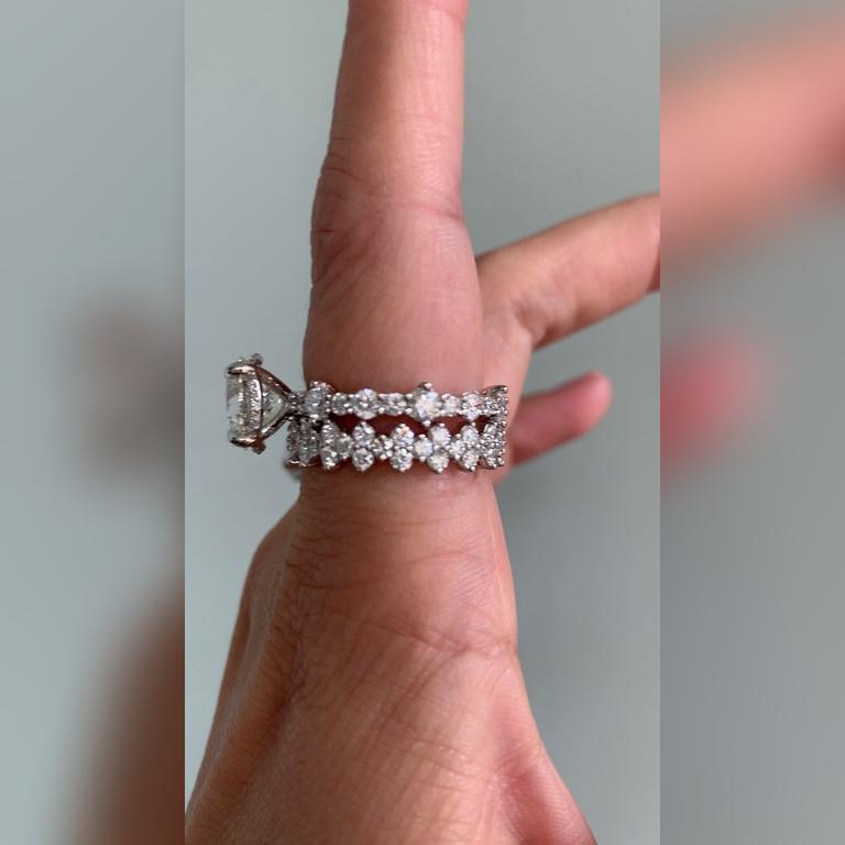 CaterinaAva5mmHand.MOV
