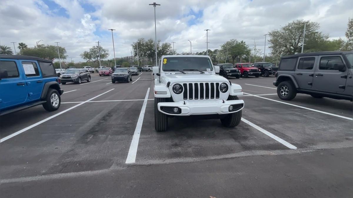 Estrella's Wrangler @AirportCDJR /// Joanis 386.366.2227