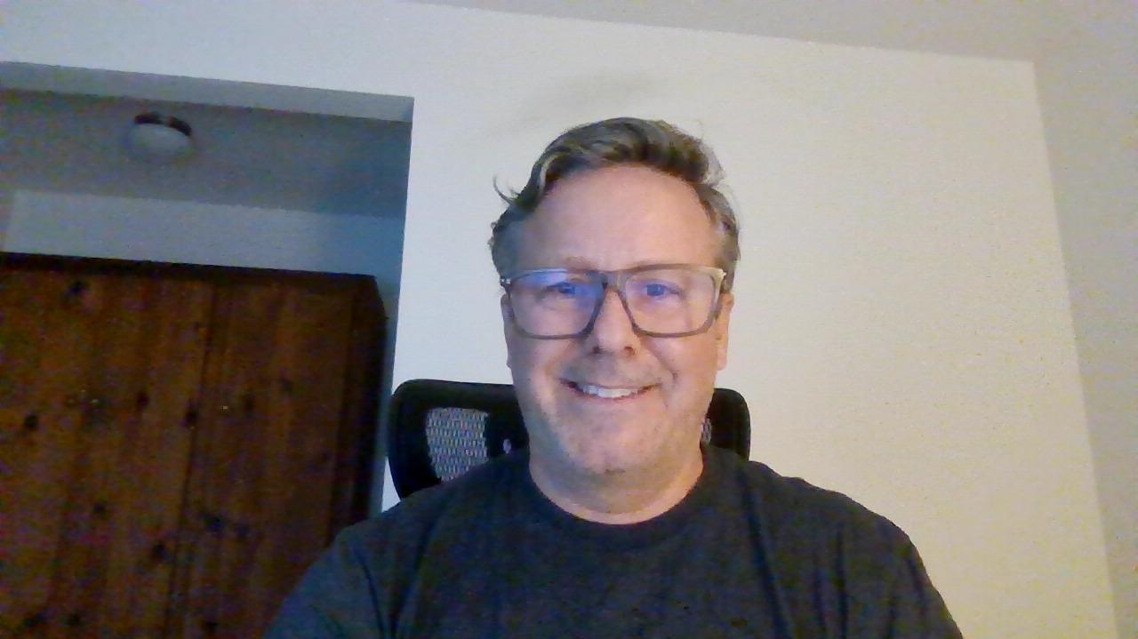 Q3 (a) Watch the video, and then answer: on a 1-10 scale, where 1=didn't like it at all and 10=liked it a lot, how much did you like this ad? What are the main reasons for that rating?