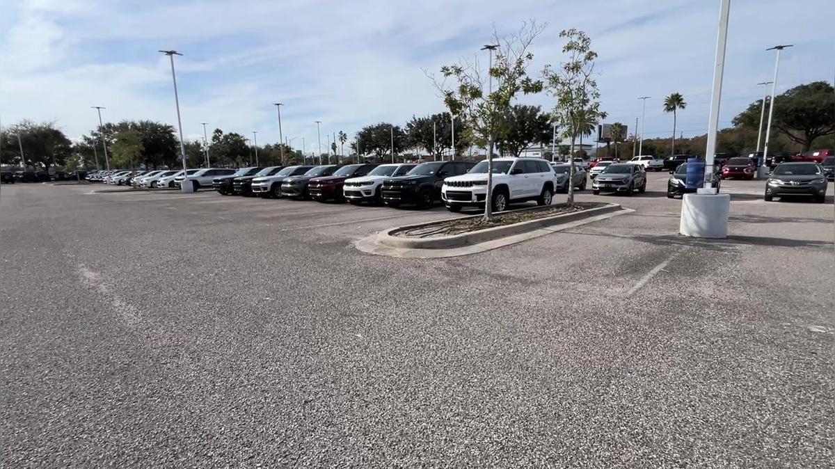 Ashley's Grand Cherokee Lot Walk @AirportCDJR /// Joanis - 386.366.2227