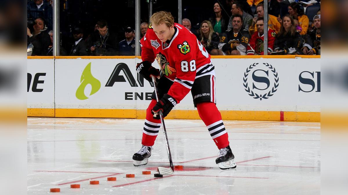 Patrick Kane Stickhandling -- Amazing