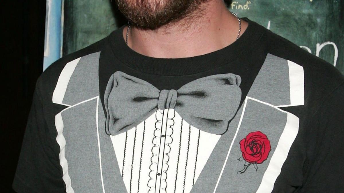 Die 5 schlimmsten Red Carpet Styles der Promi-Männer