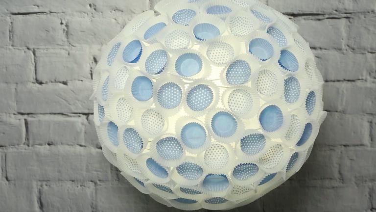 Ikea Hack: Lampe aus Muffinförmchen