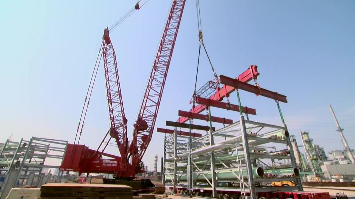 Petroleum Refining - Modules Haul, Lift &amp; Set